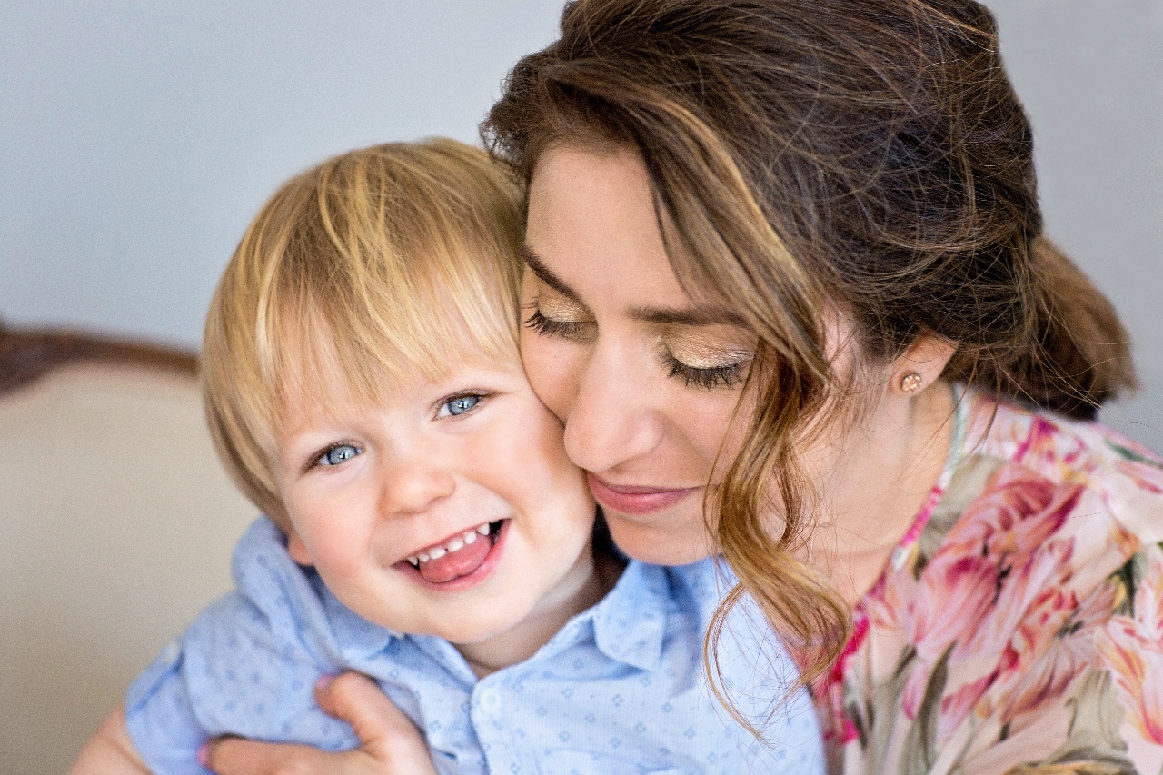 Mom Stories with Laura Novak Meyer, Founder of Little Nest Portraits