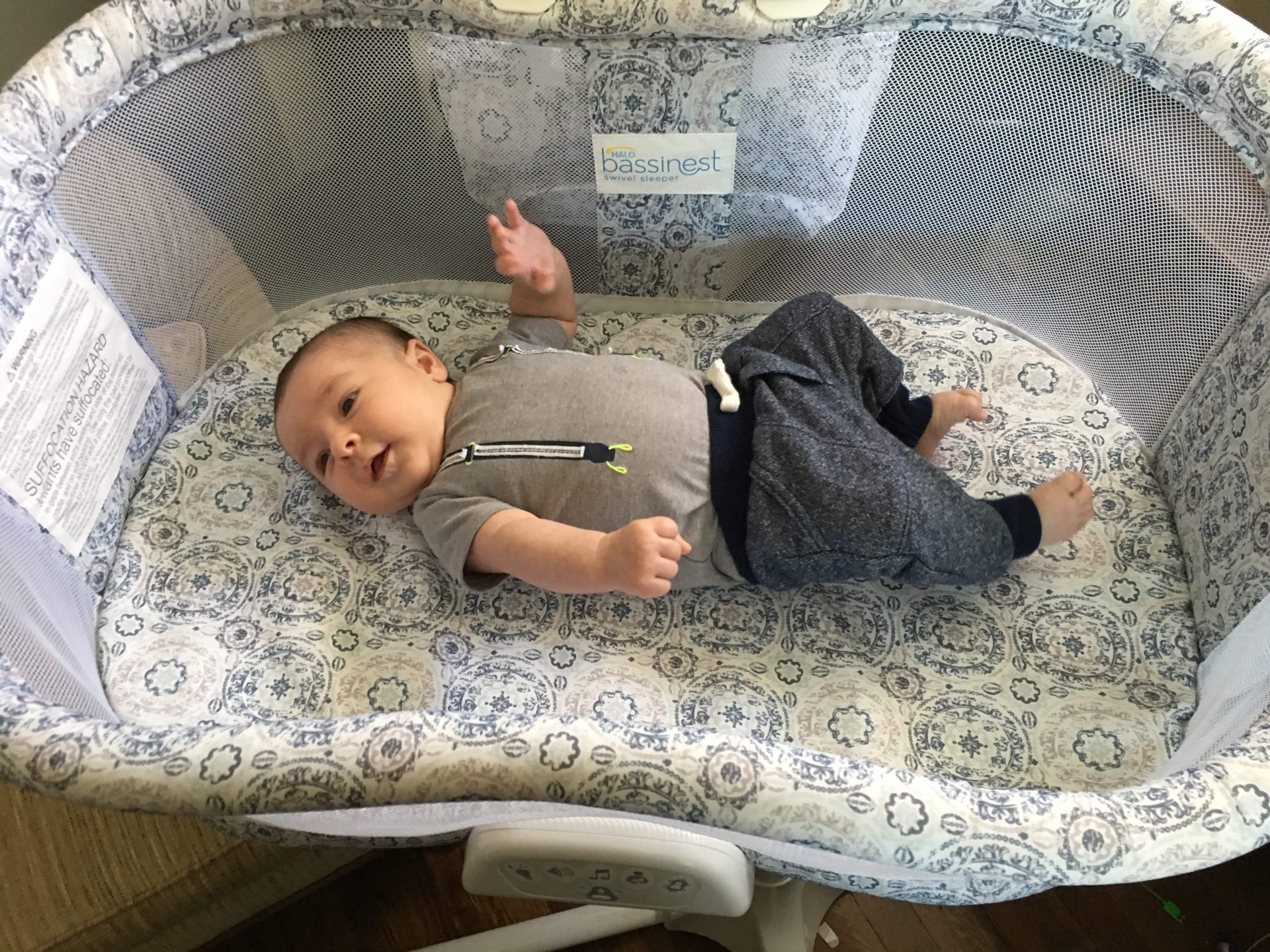 New Mom Review: HALO Bassinest