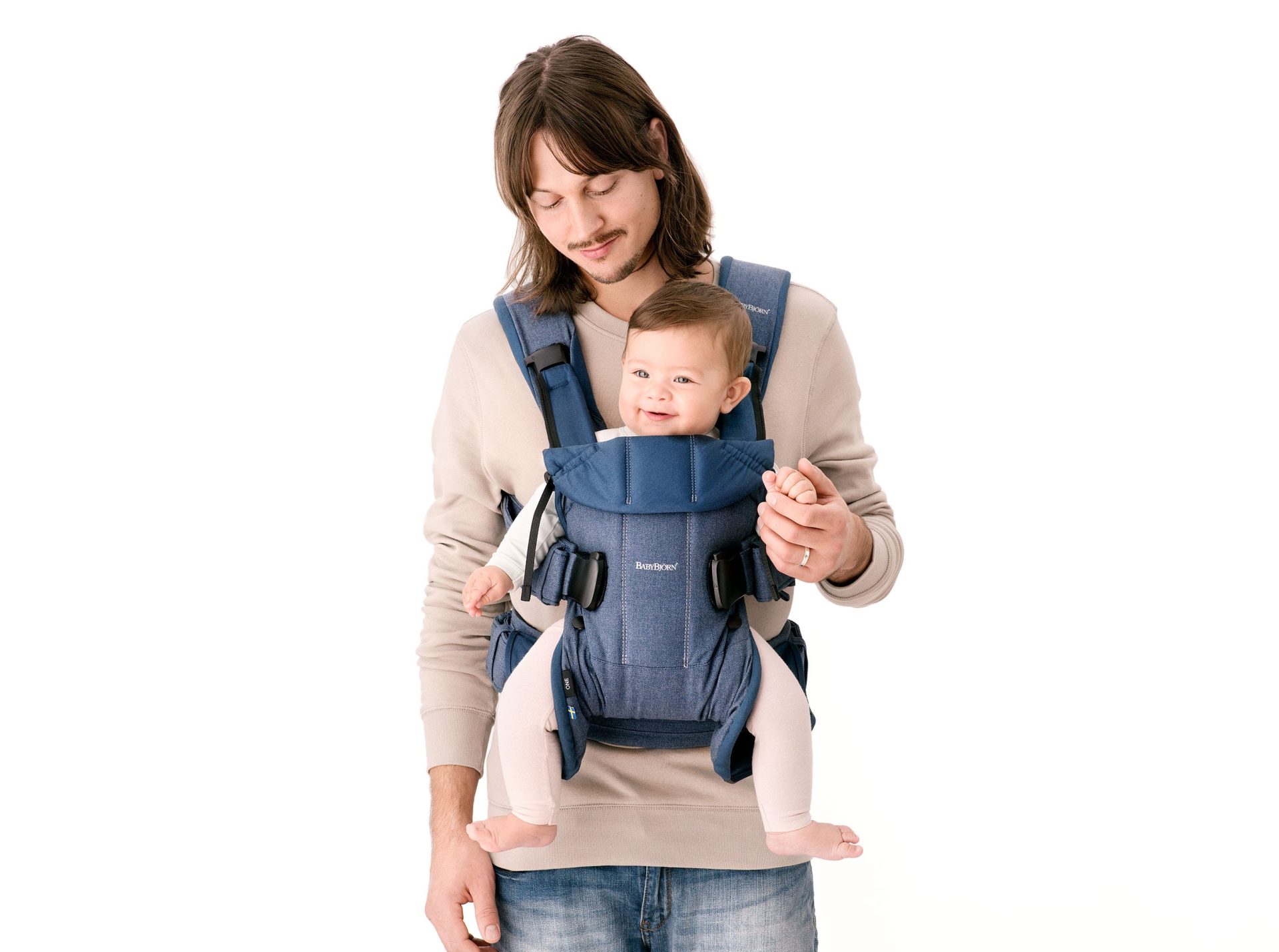 baby carrier forward facing age