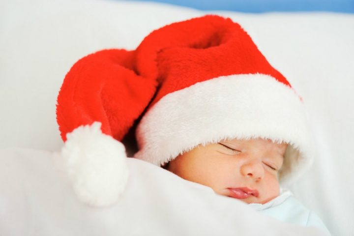 Christmas Baby Hospital Bag Checklist - Gugu Guru content for parents