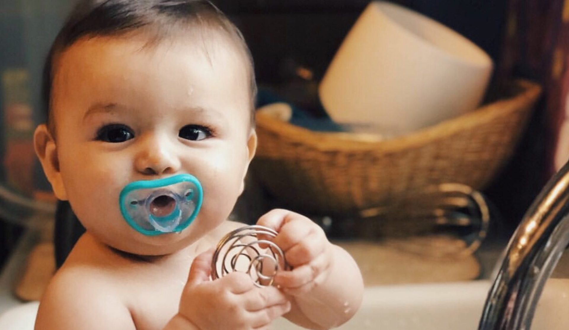 3 Real Moms Tell us Why this Pacifier is a Gamechanger